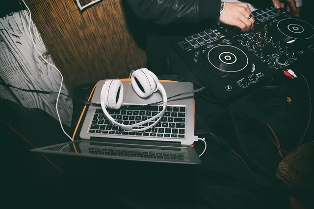 headphones, laptop, dj, music, dj controller, disc jockey, headset, audio, sound, entertainment, playing, nightlife, party, club, headphones, headphones, headphones, music, music, music, music, music, headset, audio, sound, entertainment, entertainment, party, party, party, club, club. Reviewing DJ software options against real booking workflows