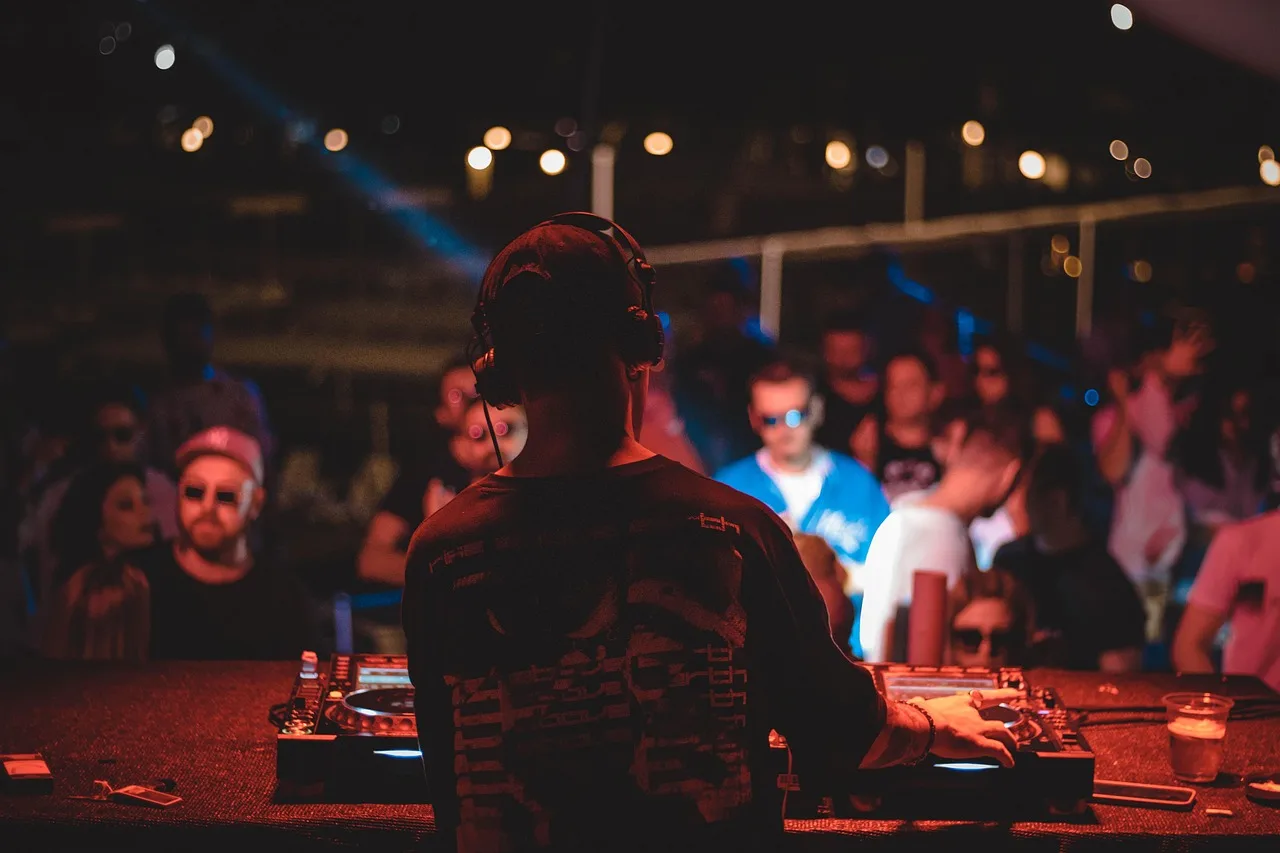 music, dj, party, night life, dance, event, techno, party, party, party, party, party. Canadian DJ Contract: Ontario Deposit & Cancellation Rules