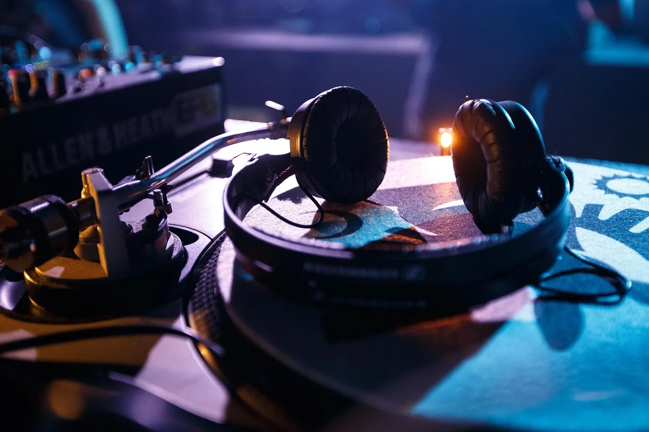headphones, turntable, dj, audio, sound, music, electronic dance music, dance music, club, headphones, headphones, dj, music, music, music, dance music, club, club, club, club, club. DJ Contract Clauses: Draft, Test and Fix Them