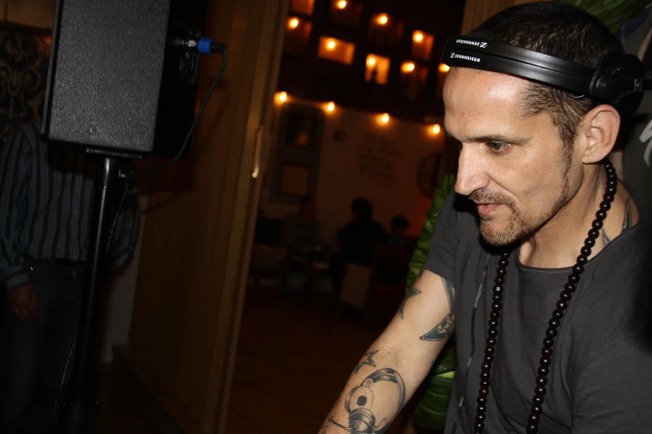 dj, music, trencaclosques, events. Pricing DJ services so the margin survives