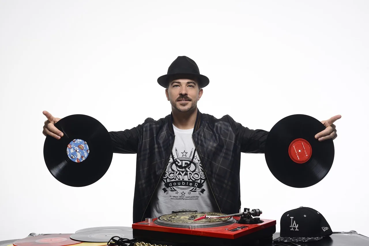dj, turntable, scratch, hip hop, culture, young man, hands, music, electronic, vinyl, turntable, hip hop, hip hop, hip hop, hip hop, hip hop, vinyl, vinyl. Reading profitable DJ services with a sceptical eye
