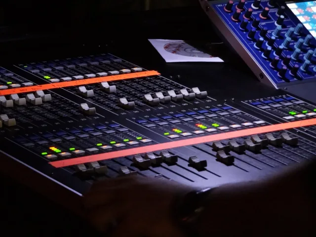 Yamaha M7CL digital live-sound mixing. Who holds ASCAP and BMI licenses for New York DJs and the venues that book them